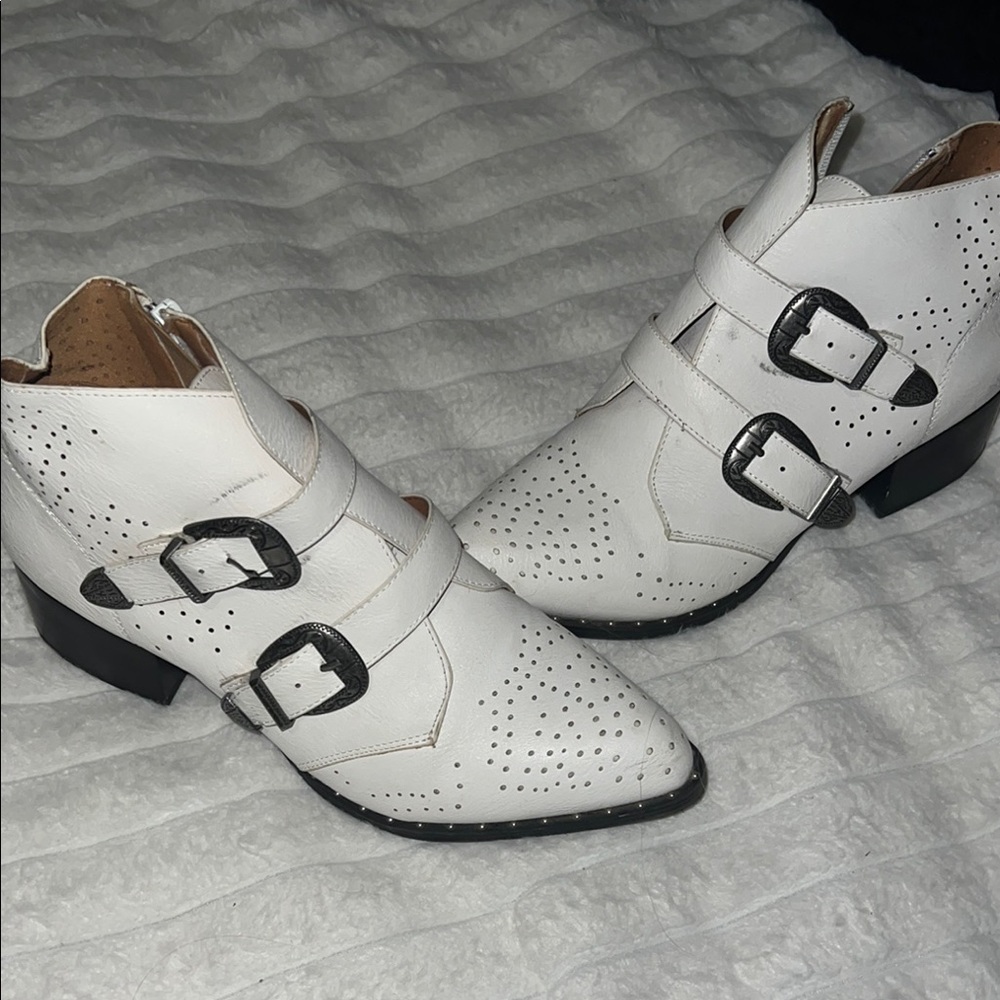 Stylish White Ankle Boots with Buckle Detail